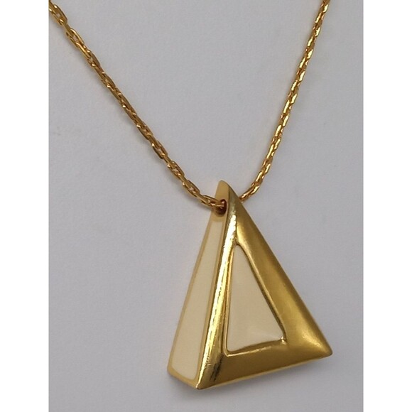 Triangle 3D Pendant Chain Necklace Gold Tone White Enamel Direction One Vintage - Picture 10 of 14
